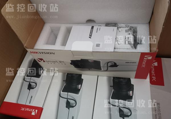 全新海康筒形网络摄像机